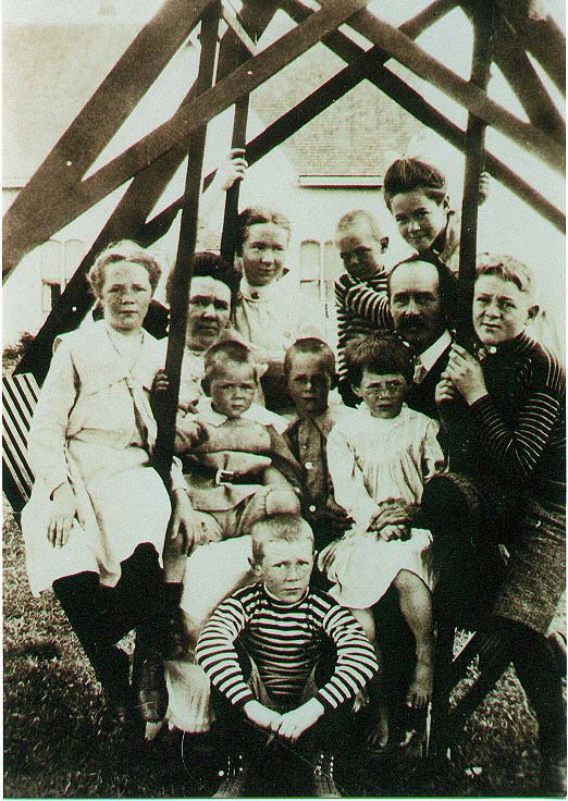 Annie Florence Huestis Dawson & Family